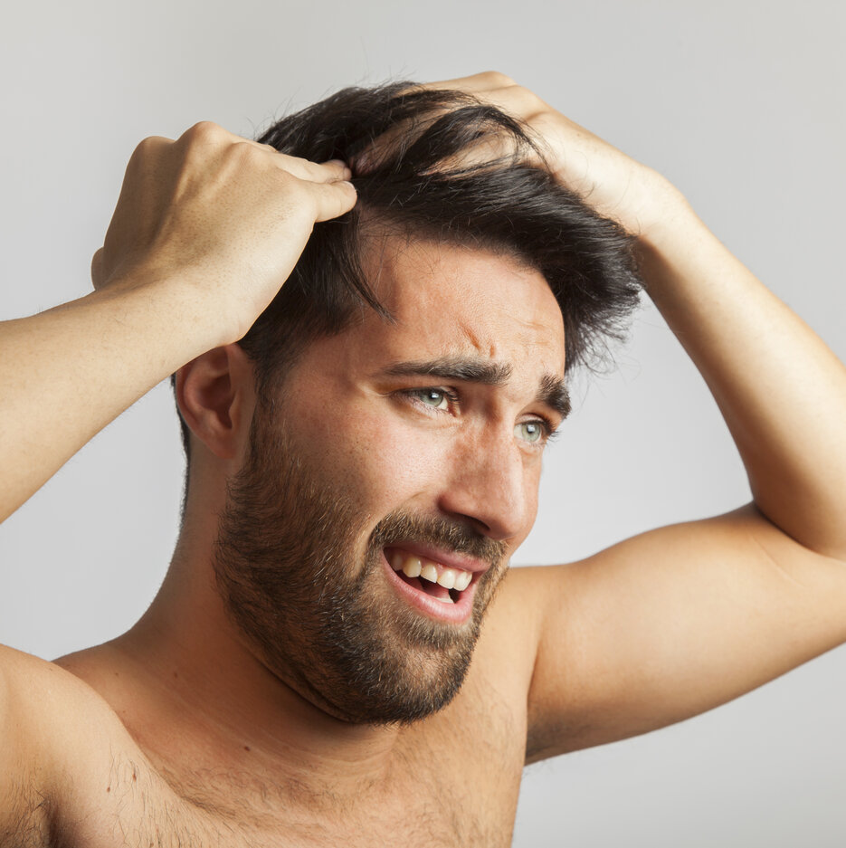 Lee más sobre el artículo Dermatitis seborreica y caída del pelo